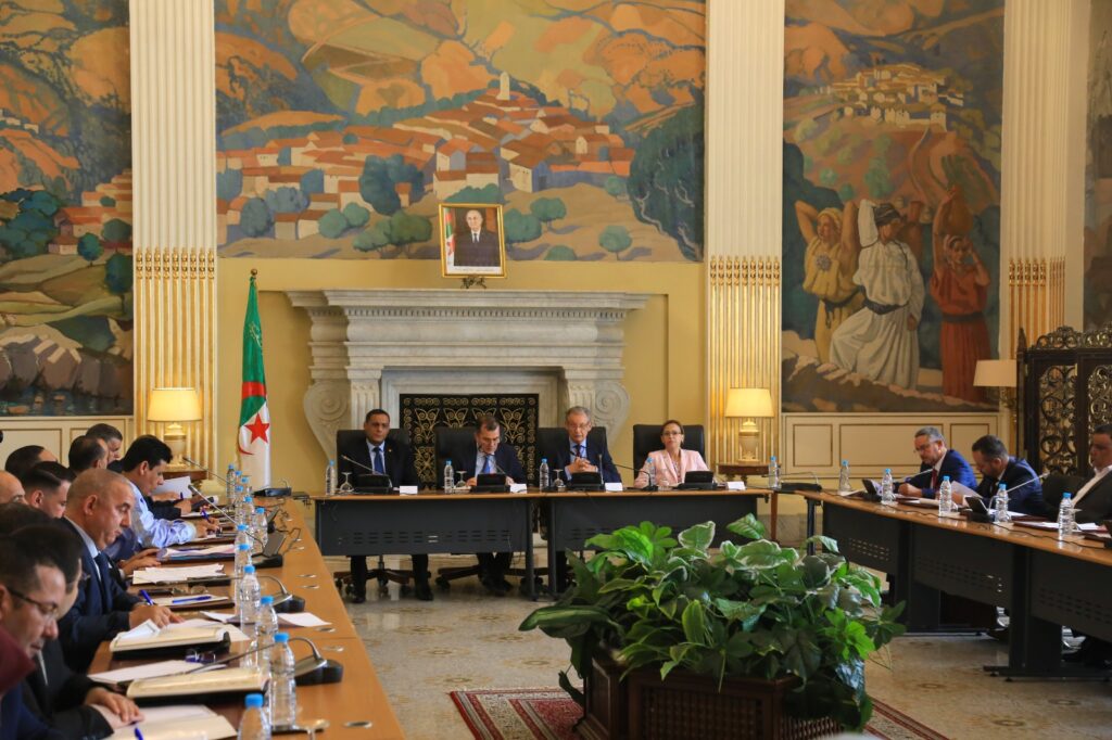 تمديد عطلة الأمومة: التزام رئاسي يتجسد في مشروع تعديل قانون التأمينات الاجتماعية