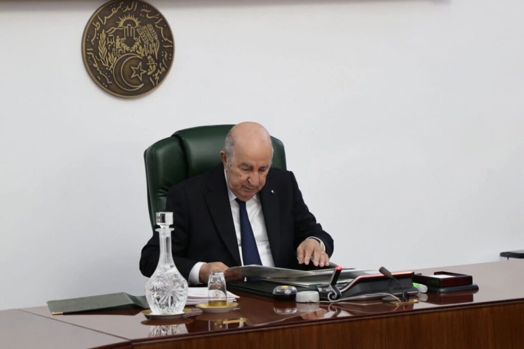 في ترأسه اول اجتماع والحكومة الجديدة…رئيس الجمهورية يطالب الوزراء بتحقيق مناعة شاملة لكل القطاعات وتقوية الجبهة الداخلية