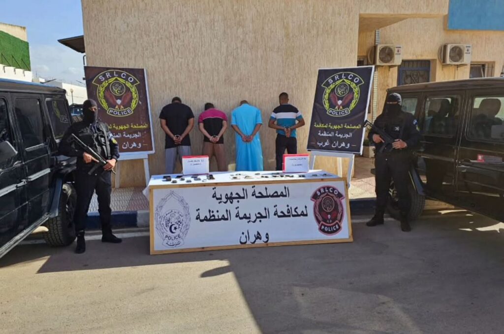 الأمن الوطني :المصلحة الجهوية لمكافحة الجريمة المنظمة لوهران تطيح بشبكتي التهريب الدولي للمركبات