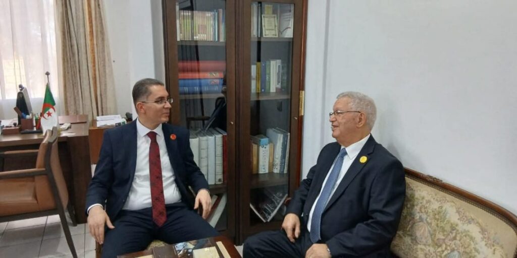 في اطار زيارة رئيس مجلس الأمة …انغولا تقرر تكريم الرئيسين احمد بن بلة و هواري بومدين